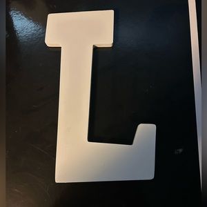 NWT letter L
